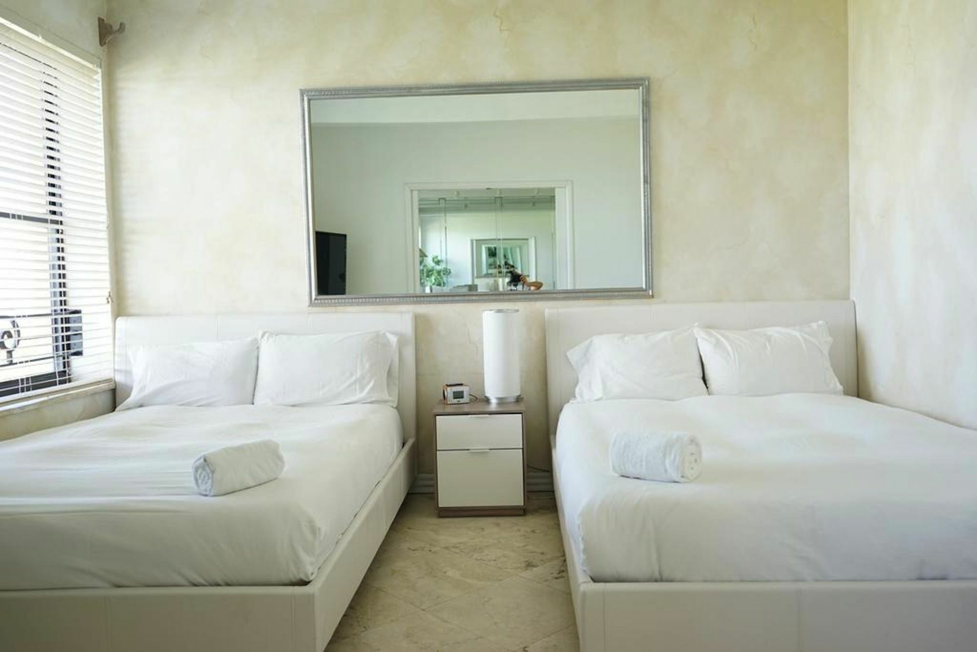 Amazing Two Bedroom Apartments Ocean View- Miami Beach Exteriör bild